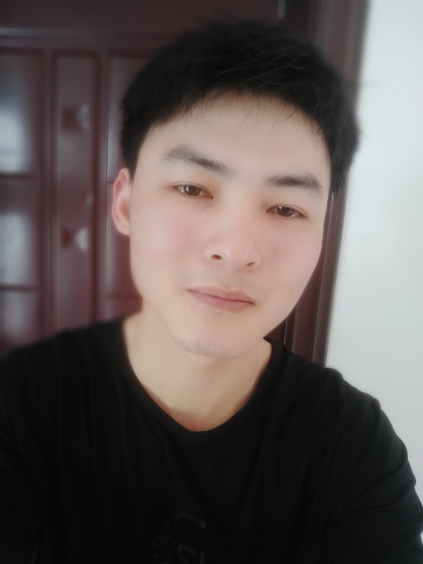 小情绪)っ的第一张照片--三明交友网