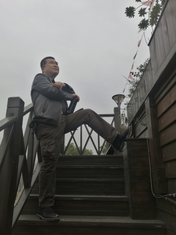 孤单背影的第一张照片--三明交友网