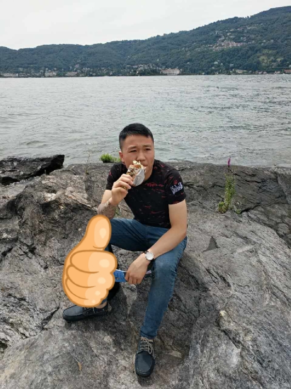 绚烂背后的平淡的第一张照片--三明交友网