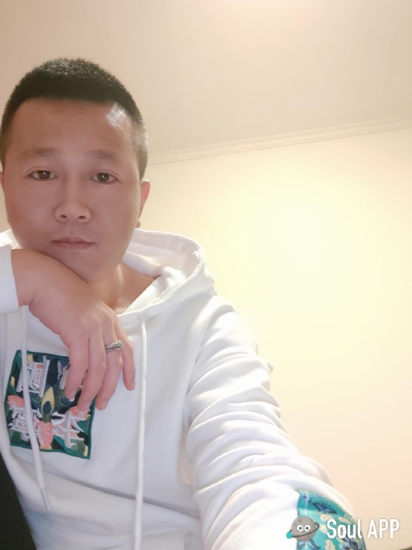 Away的第一张照片--三明交友网