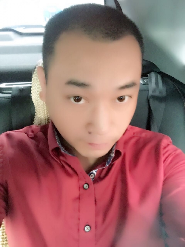 在一个路口等的第一张照片--三明交友网