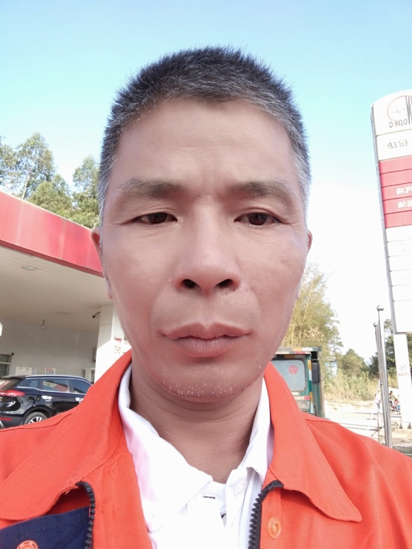 静候缘分的第一张照片--三明交友网