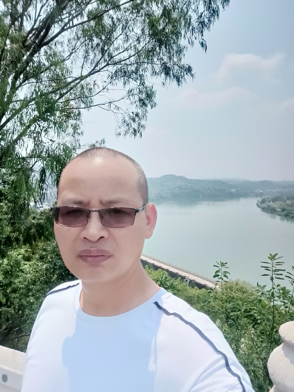 随缘随性的第一张照片--三明交友网
