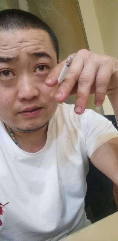 孤独的螃蟹的第一张照片--三明交友网