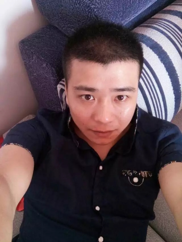 漫步的面包的第一张照片--三明交友网