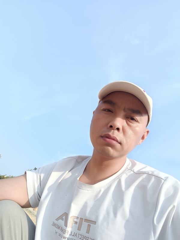 哥哥的第一张照片--三明交友网