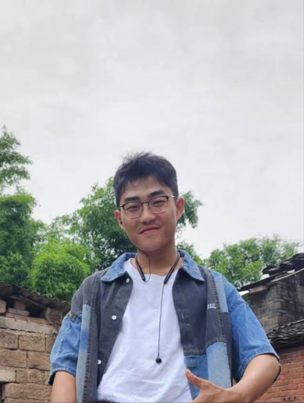 越努力越幸运的第一张照片--三明交友网