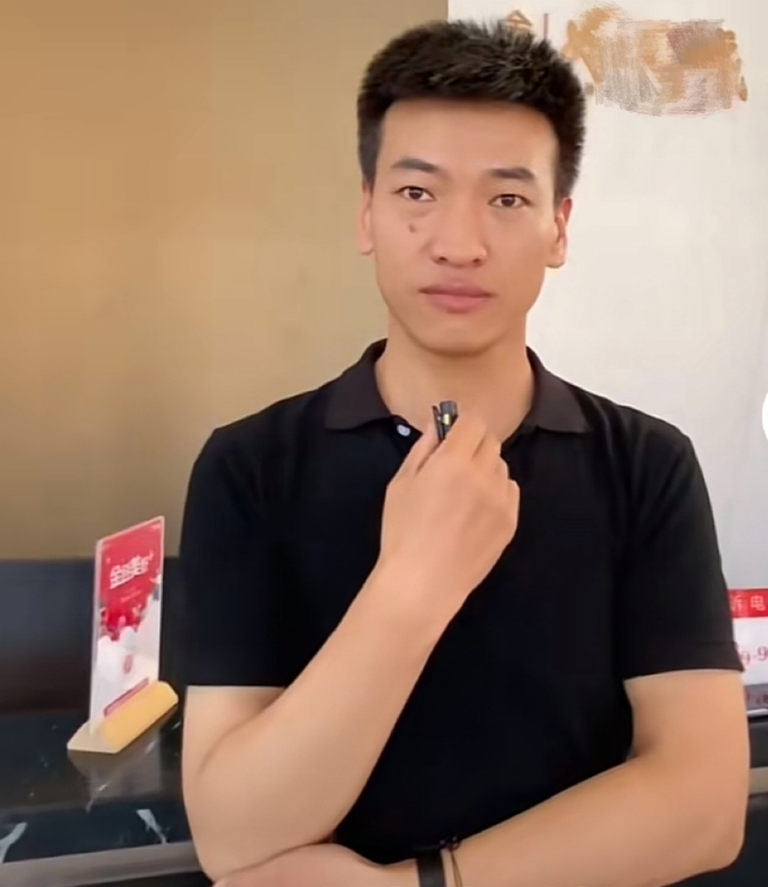 一杯梁白开的第一张照片--三明交友网