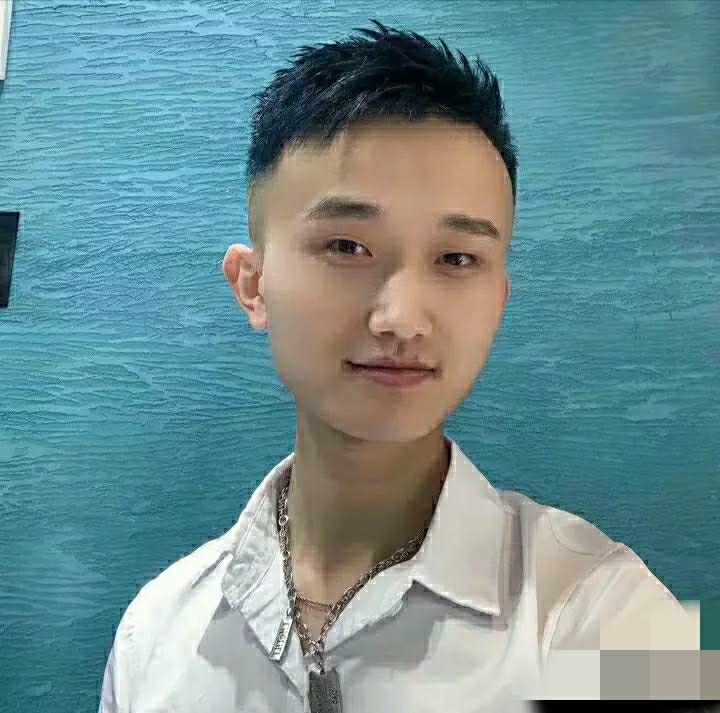 小哥哥的第一张照片--三明交友网