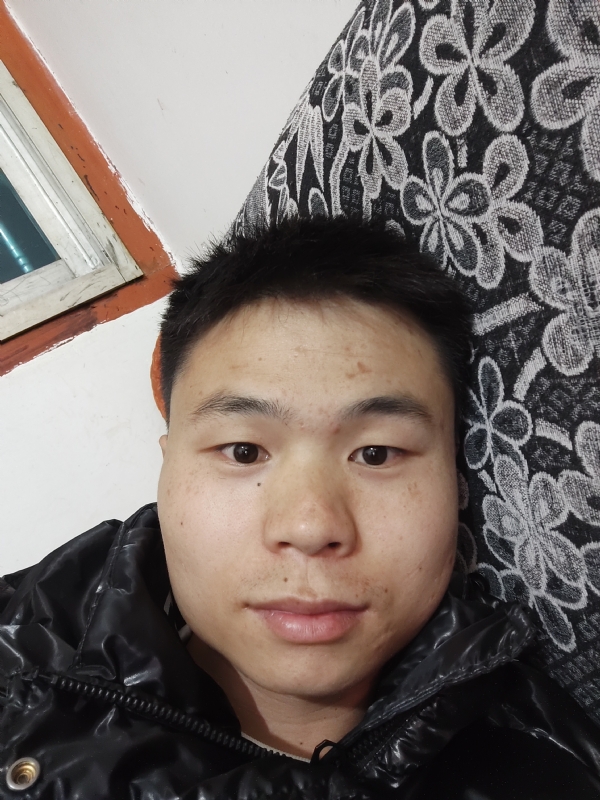 麒麟区幼儿园扛把子的第三张照片--三明交友网